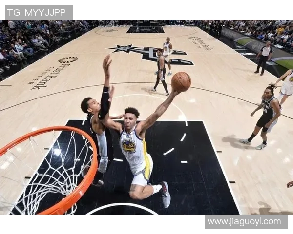 文班亚马新秀赛季表现惊艳场均20分10篮板3盖帽展现统治力