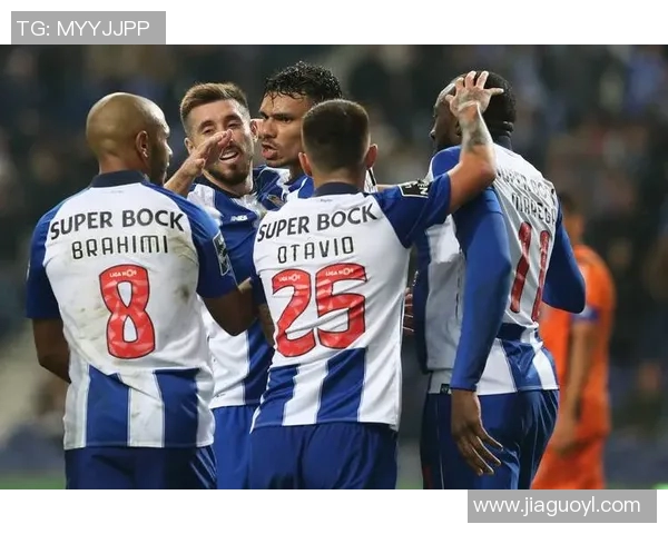 波尔图与莫斯科火车的激烈对决展现足球魅力与战术智慧的巅峰较量