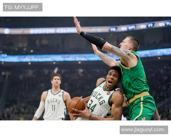 热火队在激烈对决中战胜凯尔特人队展现强大实力与团队合作精神